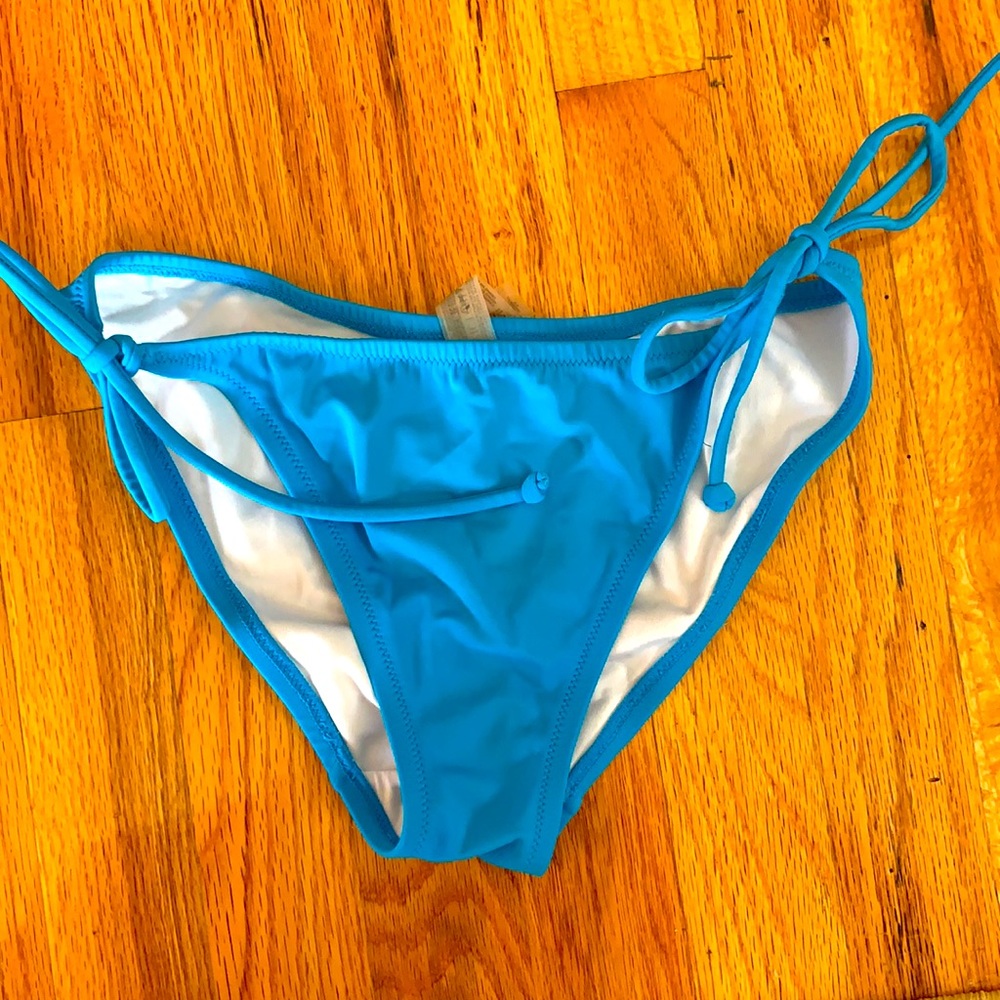 Victoria’s Secret cheeky bathing suit bottom